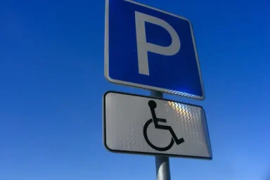 Parkeren-met-een-gehandicaptenkaart-in-het-buitenland-1024x768